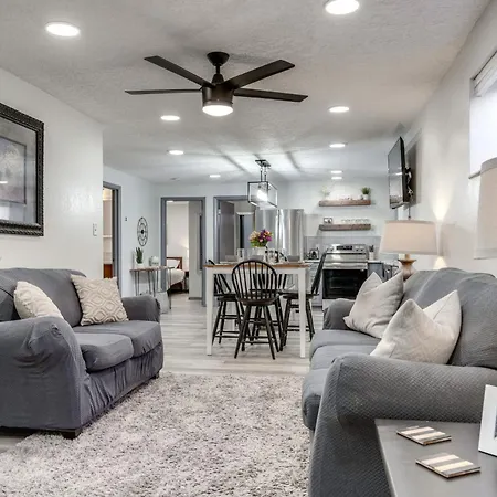 Central Cedar City Apartment Walk To Suu!